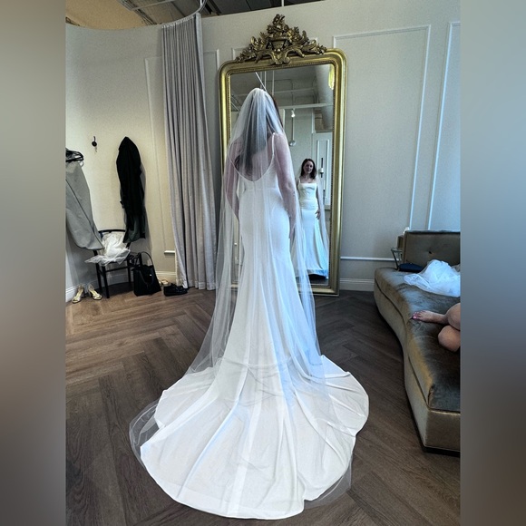 Alena Leena Plumeria Custom Design Wedding Dress - Picture 4 of 16